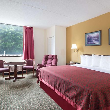 Days Inn By Wyndham Chambersburg Luaran gambar