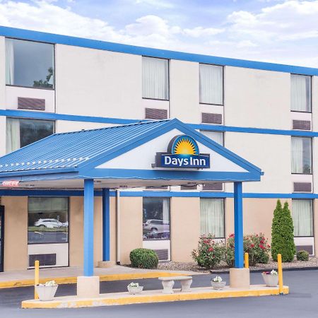 Days Inn By Wyndham Chambersburg Luaran gambar