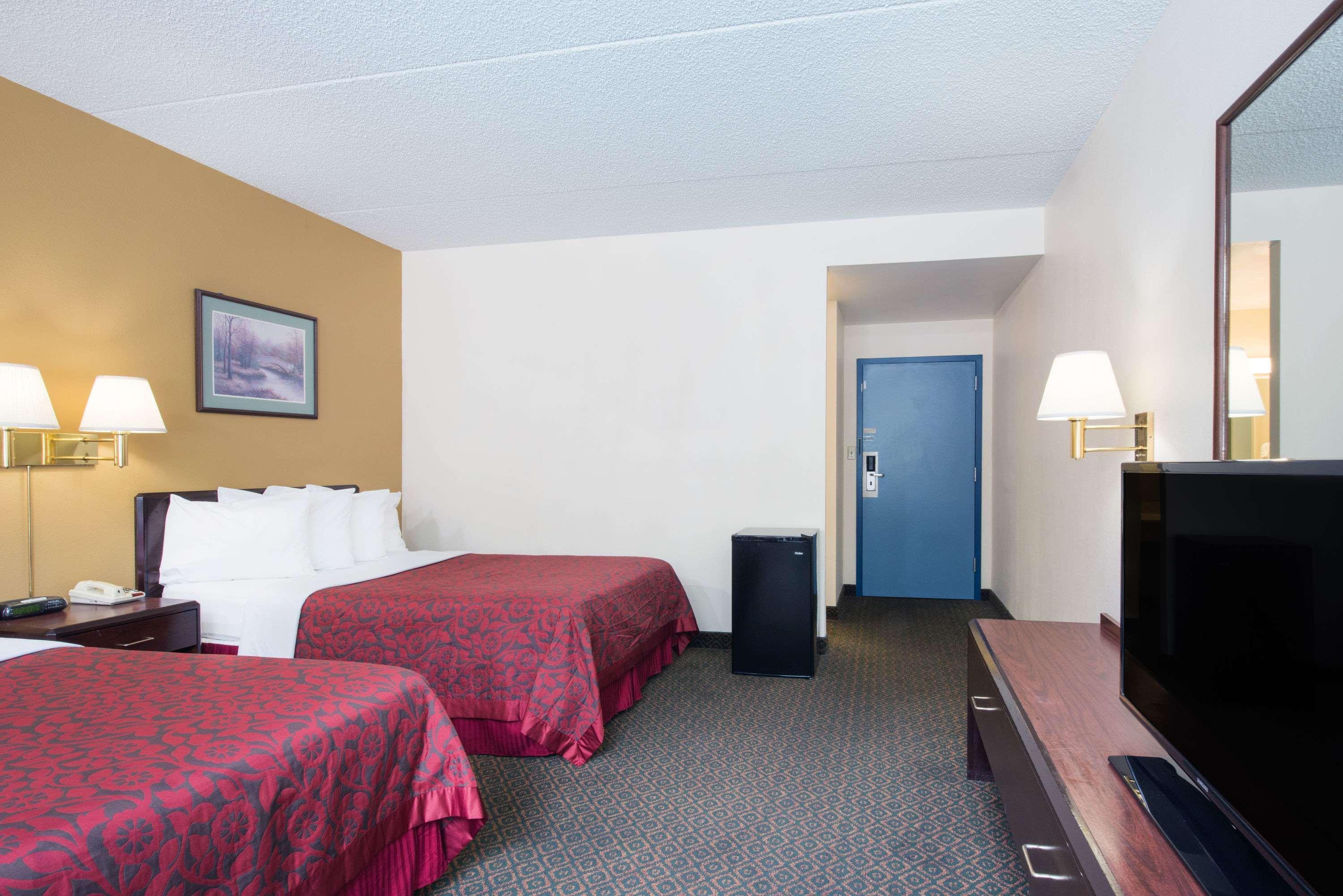 Days Inn By Wyndham Chambersburg Luaran gambar