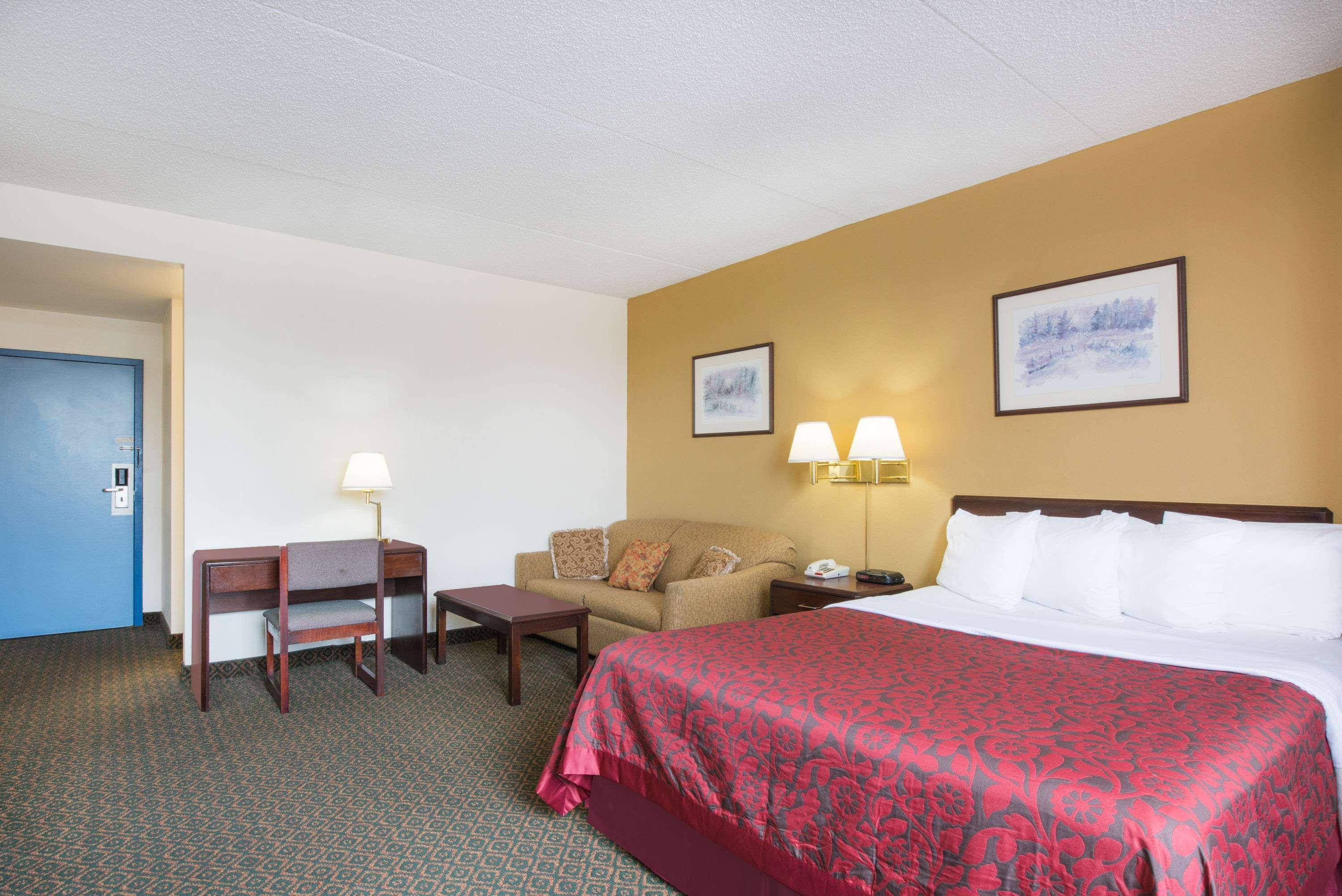 Days Inn By Wyndham Chambersburg Luaran gambar