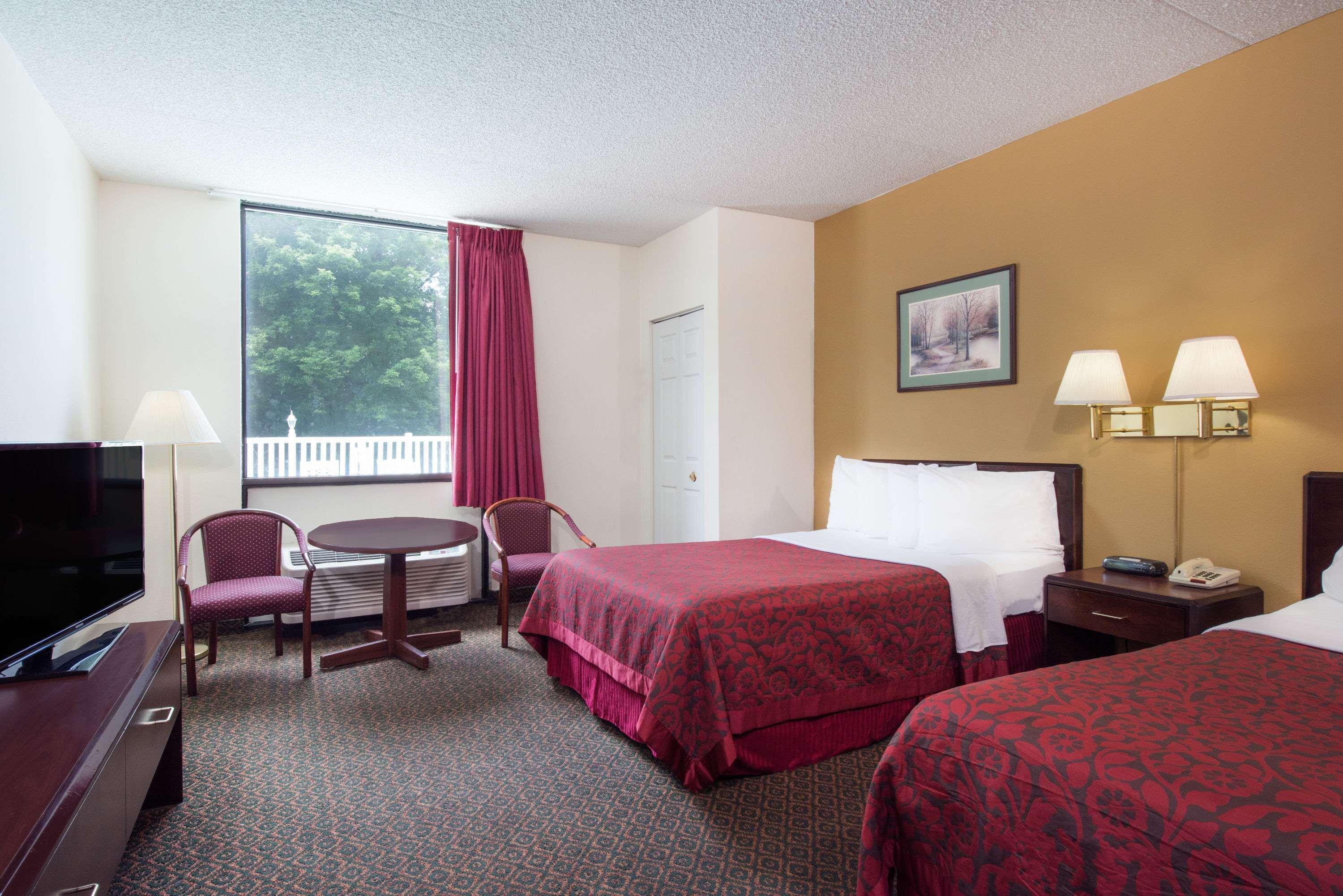 Days Inn By Wyndham Chambersburg Luaran gambar