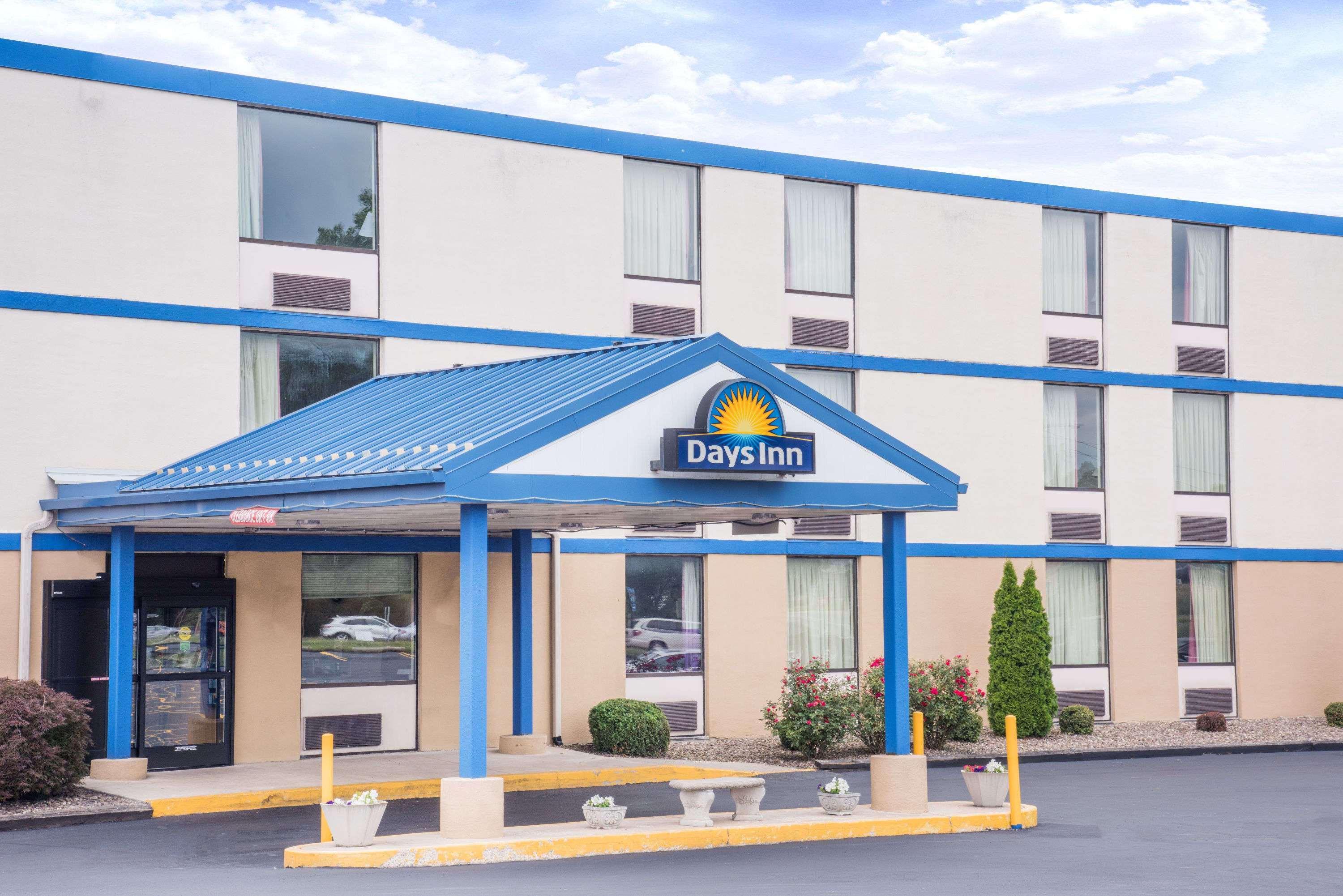 Days Inn By Wyndham Chambersburg Luaran gambar