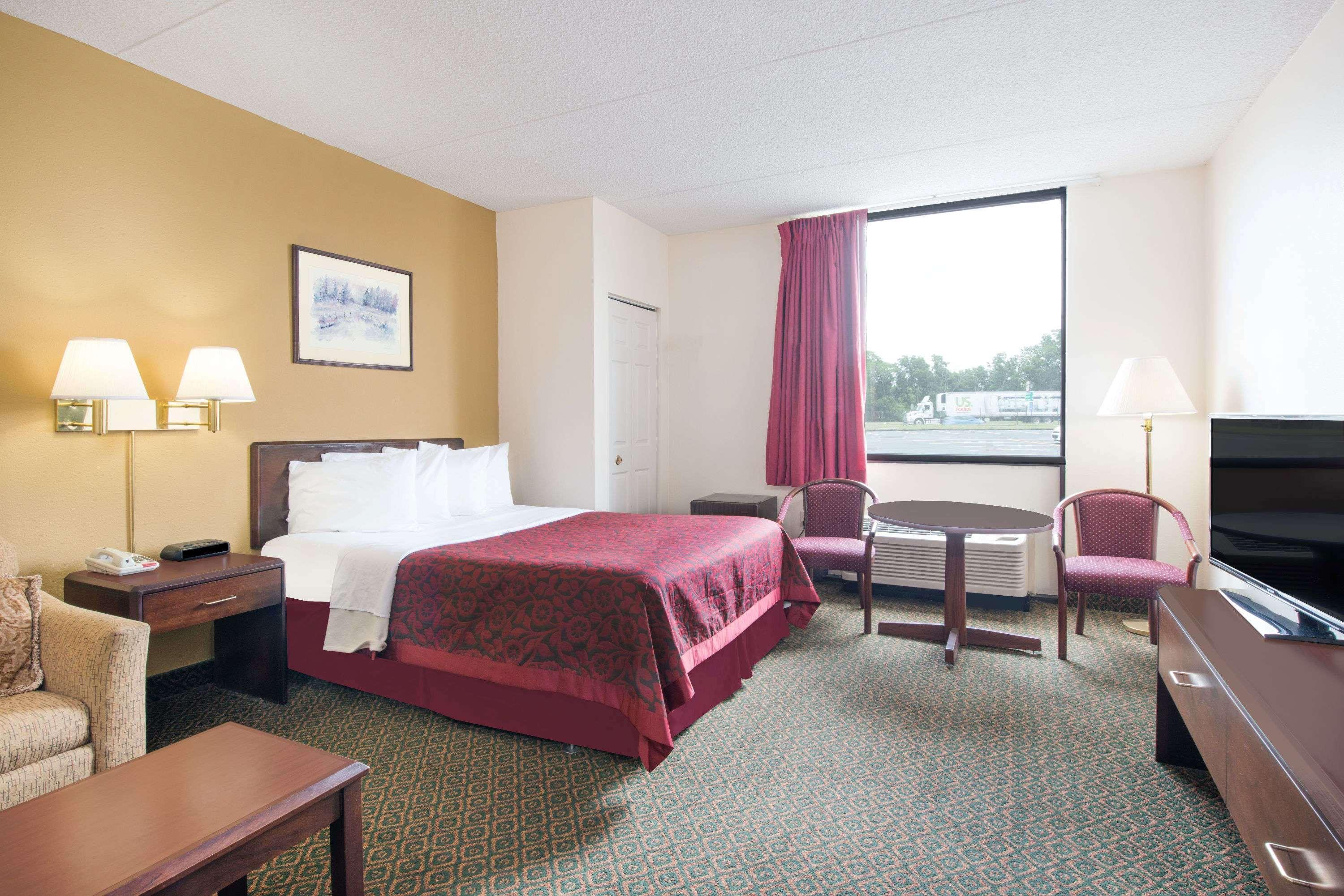 Days Inn By Wyndham Chambersburg Luaran gambar